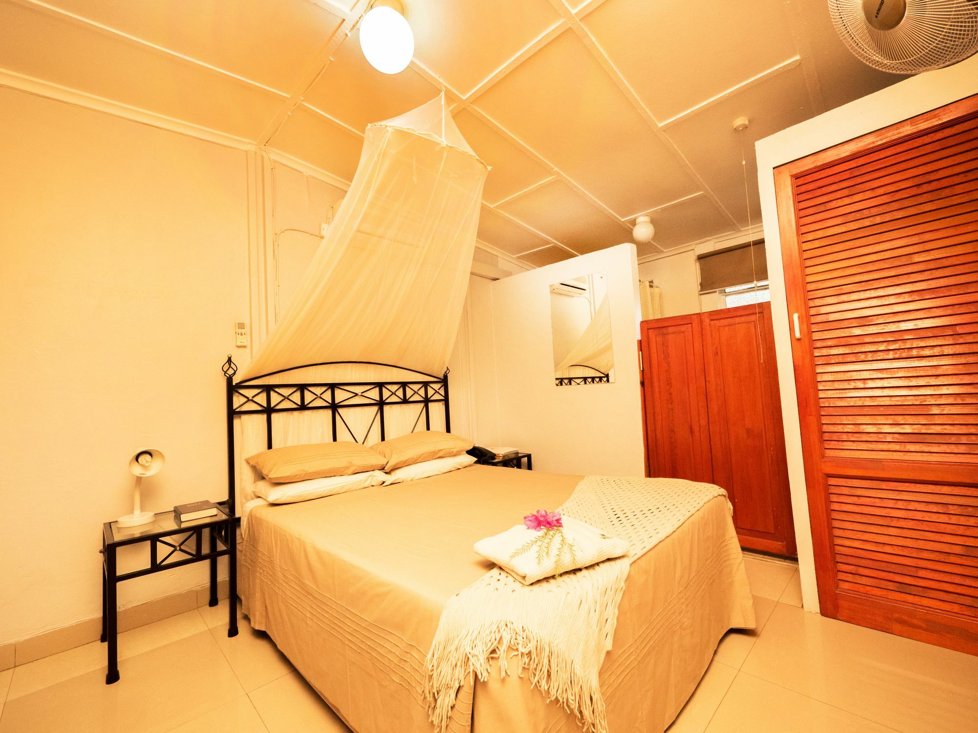 Palmwood Lodge Лусака Екстер'єр фото